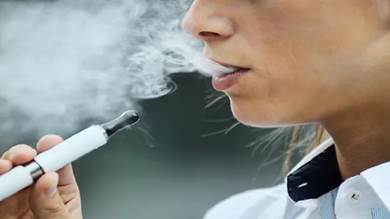 تقرير: 79 % من مرضى التدخين الإلكتروني يتعرضون لمخاطر كبيرة